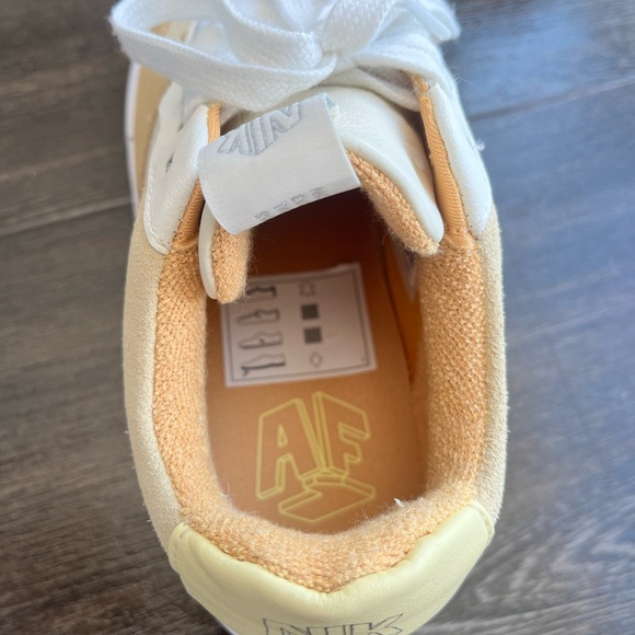 RARE NIKE AIR FORCE 1 AF1 LOW PIXEL SAIL COCONUT MILK (NWOT) 7 - Picture 3 of 5